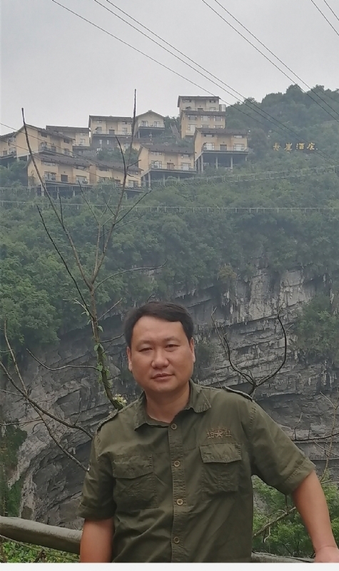 迷彩人生的第一张照片--曲靖相亲服务中心