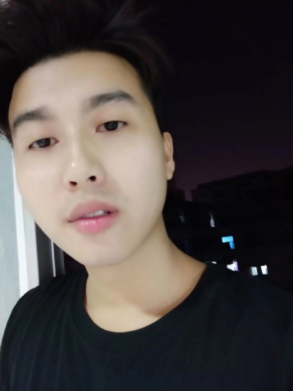 皮特王的第二张照片--曲靖相亲服务中心
