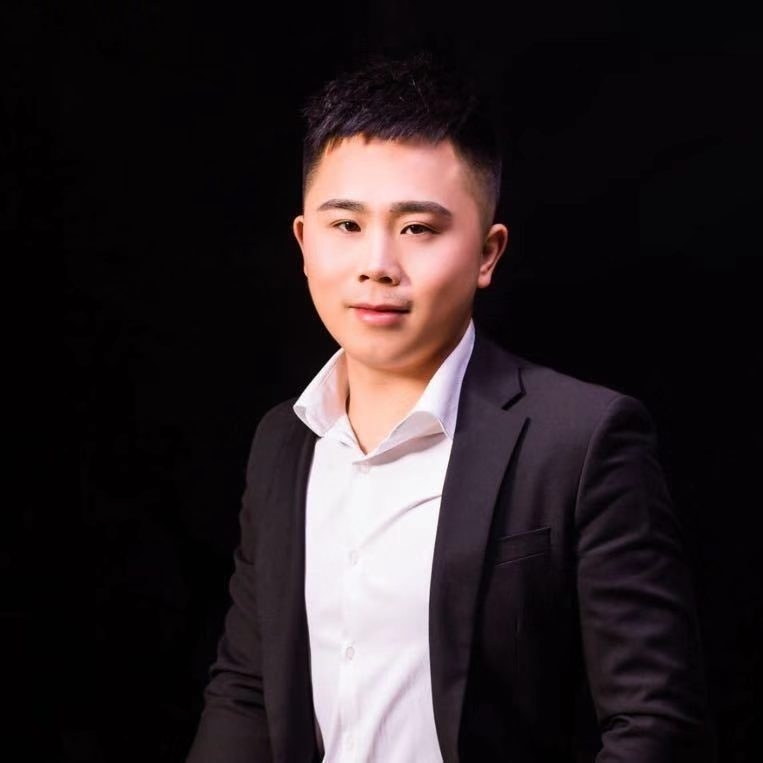 只欠东风的第一张照片--曲靖相亲服务中心