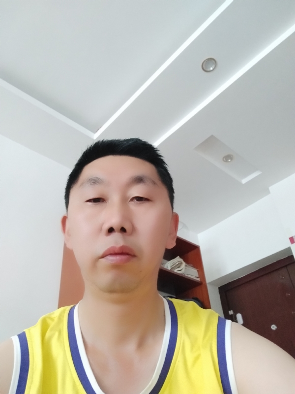 写尽半生纸上酸的第一张照片--曲靖相亲服务中心