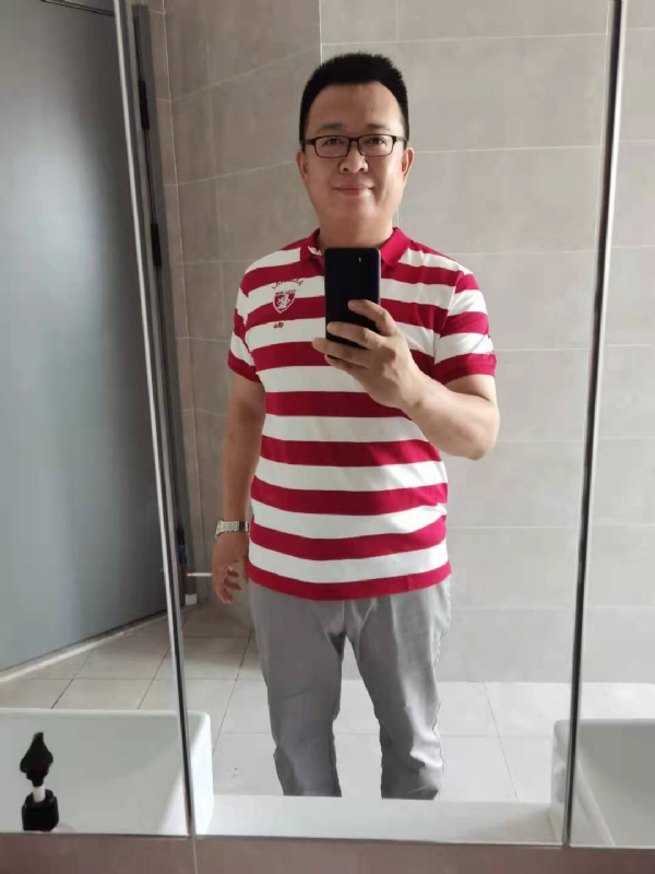 行走的打桩机的第一张照片--曲靖相亲服务中心