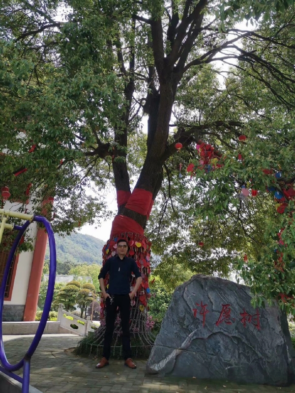 霸气的第一张照片--曲靖相亲服务中心