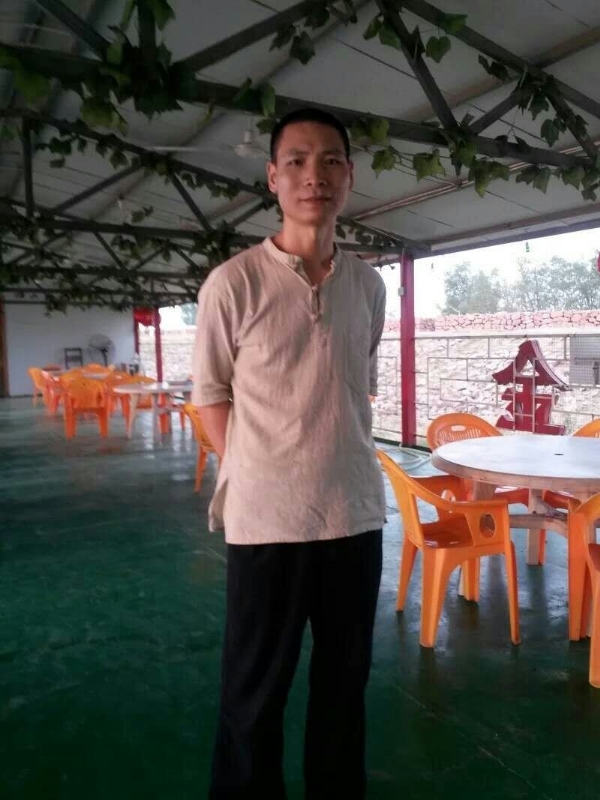 周哥的第三张照片--曲靖相亲服务中心