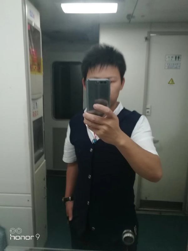 阳光下de幸福的第一张照片--曲靖相亲服务中心