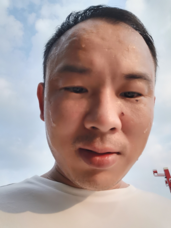 唐老鸭的第一张照片--曲靖相亲服务中心