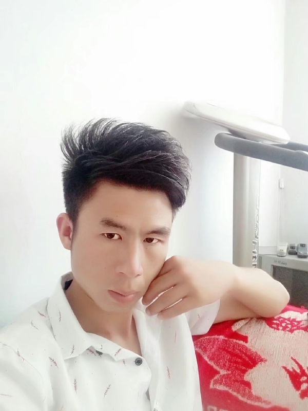 只得一人心的第二张照片--曲靖相亲服务中心