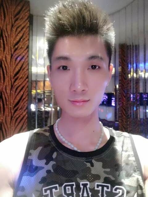 人生如戏的第一张照片--曲靖相亲服务中心