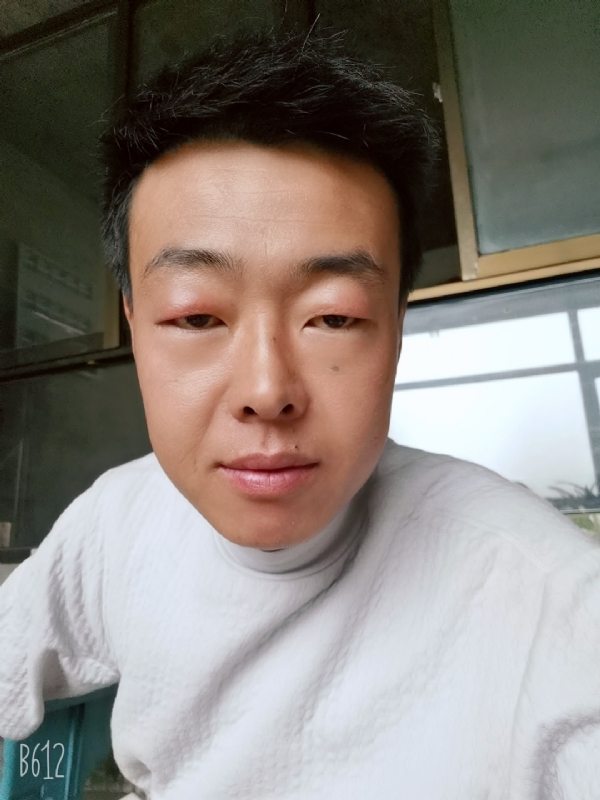 缺爱80后的第一张照片--曲靖相亲服务中心