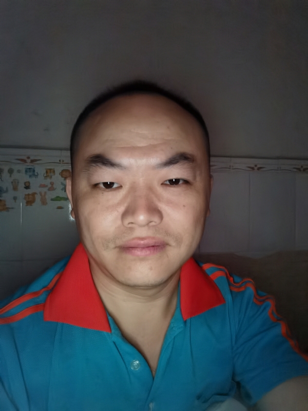 与子携老的第二张照片--曲靖相亲服务中心