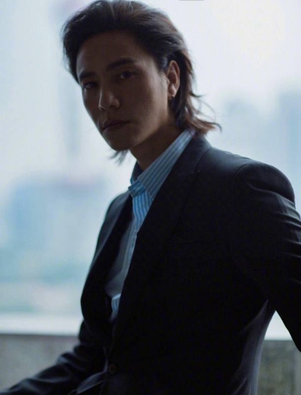 李嘉廷的第三张照片--曲靖相亲服务中心