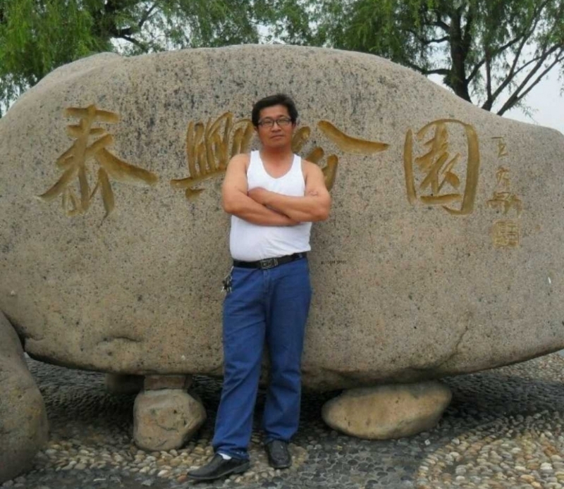 黑哥的第一张照片--曲靖相亲服务中心