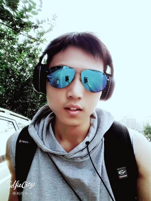 失意的人的第一张照片--曲靖相亲服务中心
