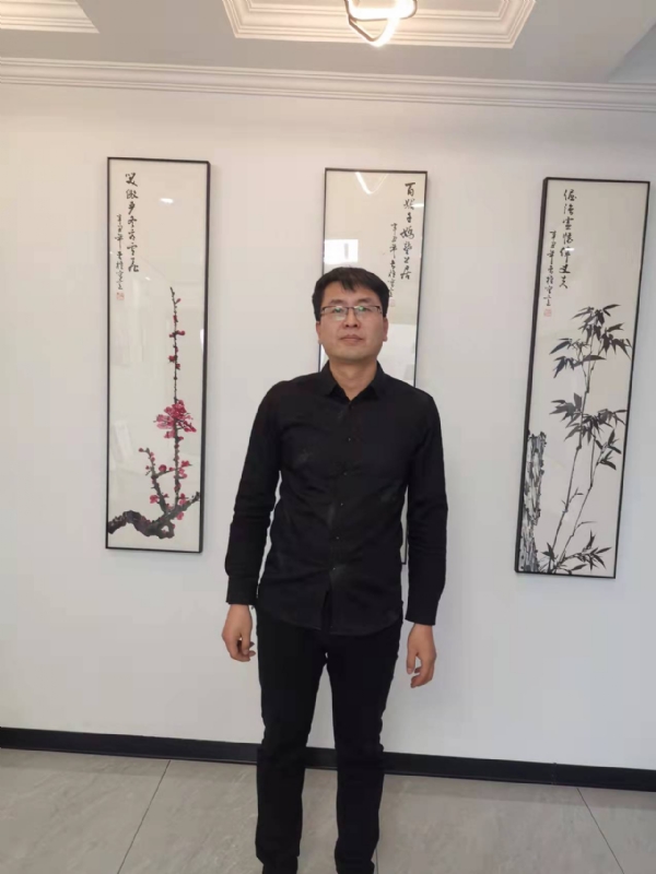 情义比天高的第一张照片--曲靖相亲服务中心