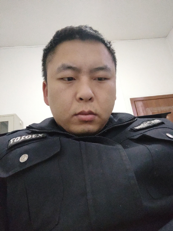 好纠结的第一张照片--曲靖相亲服务中心