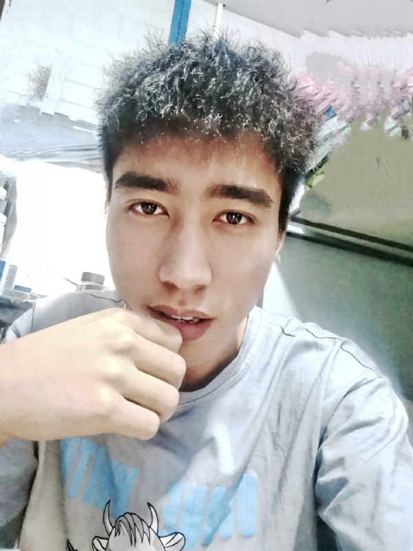 未来可期的第一张照片--曲靖相亲服务中心