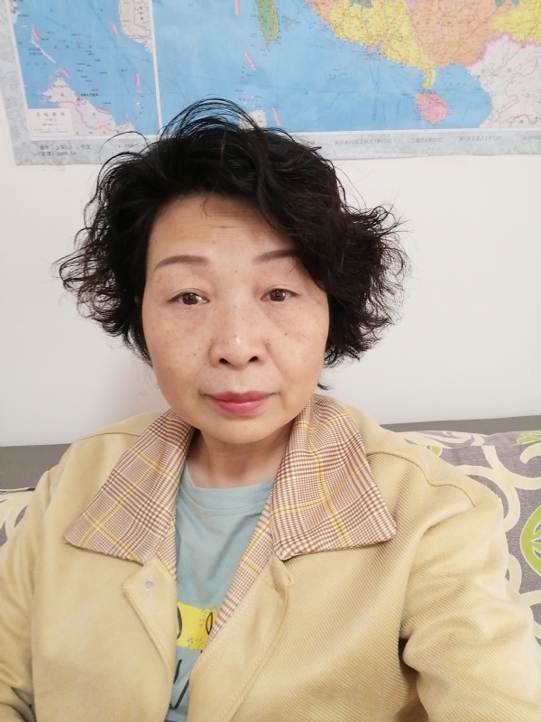 香水百合的第一张照片--曲靖相亲服务中心