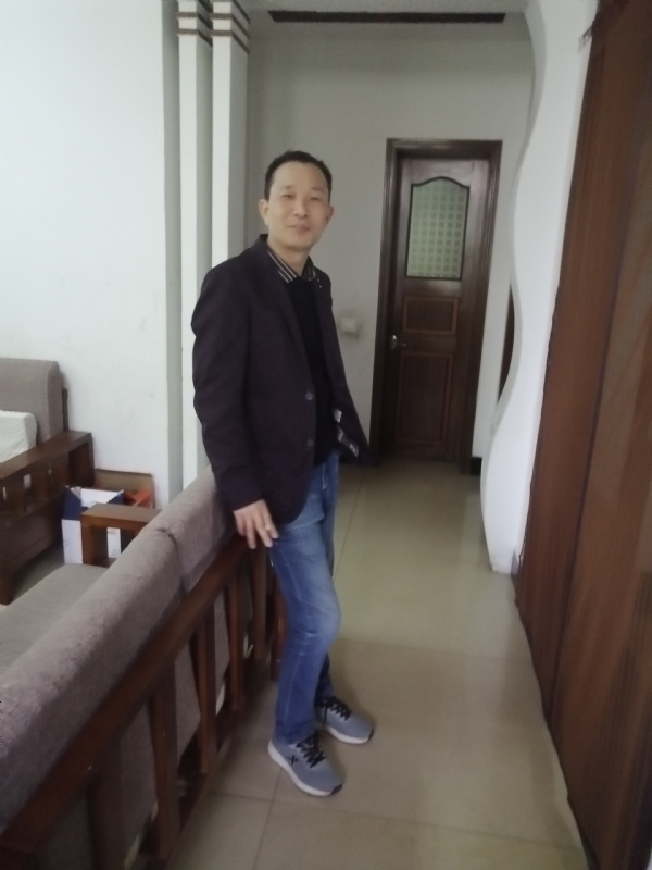 相亲相爱的第二张照片--曲靖相亲服务中心
