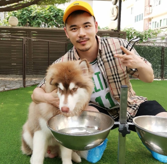 坚持的第一张照片--曲靖相亲服务中心