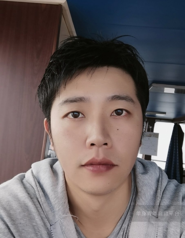 不太帅的男人的第二张照片--曲靖相亲服务中心