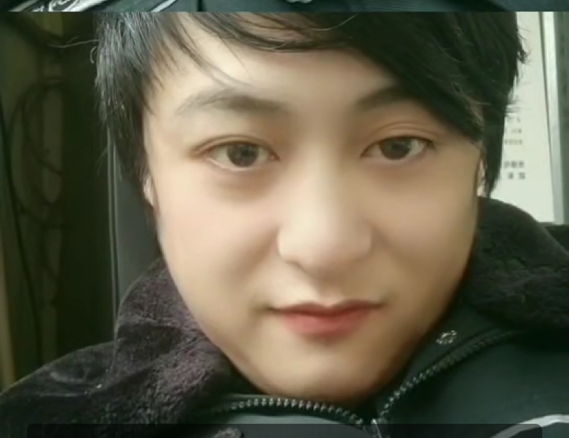 小玮的第一张照片--曲靖相亲服务中心