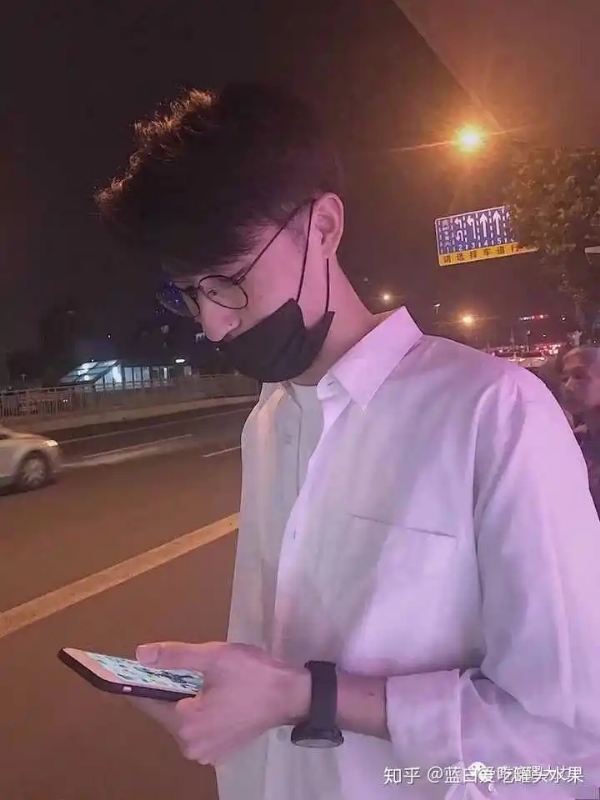 情圣的第一张照片--曲靖相亲服务中心