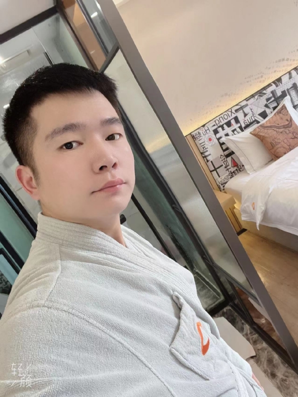 绿帽的第一张照片--曲靖相亲服务中心