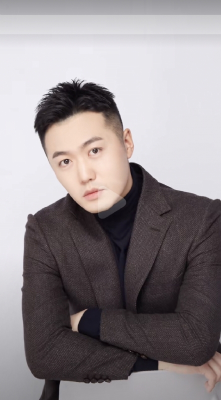 杨天枭的第一张照片--曲靖相亲服务中心