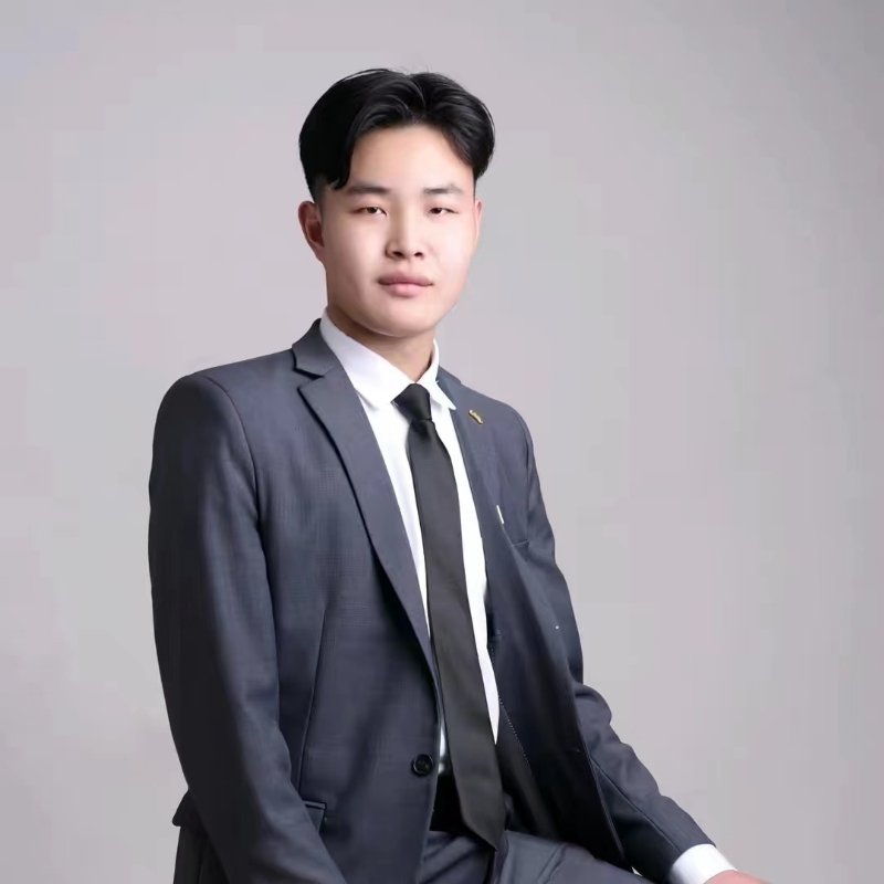 孤独的狼的第一张照片--曲靖相亲服务中心