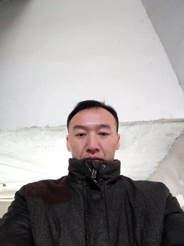 孤狼的第三张照片--曲靖相亲服务中心
