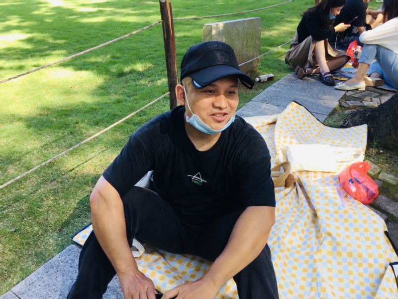 好大一颗石头的第一张照片--曲靖相亲服务中心
