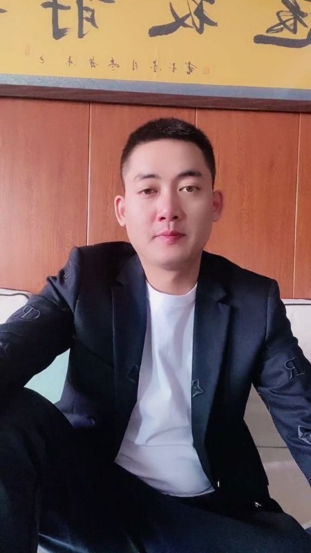 李泽胜的第一张照片--曲靖相亲服务中心