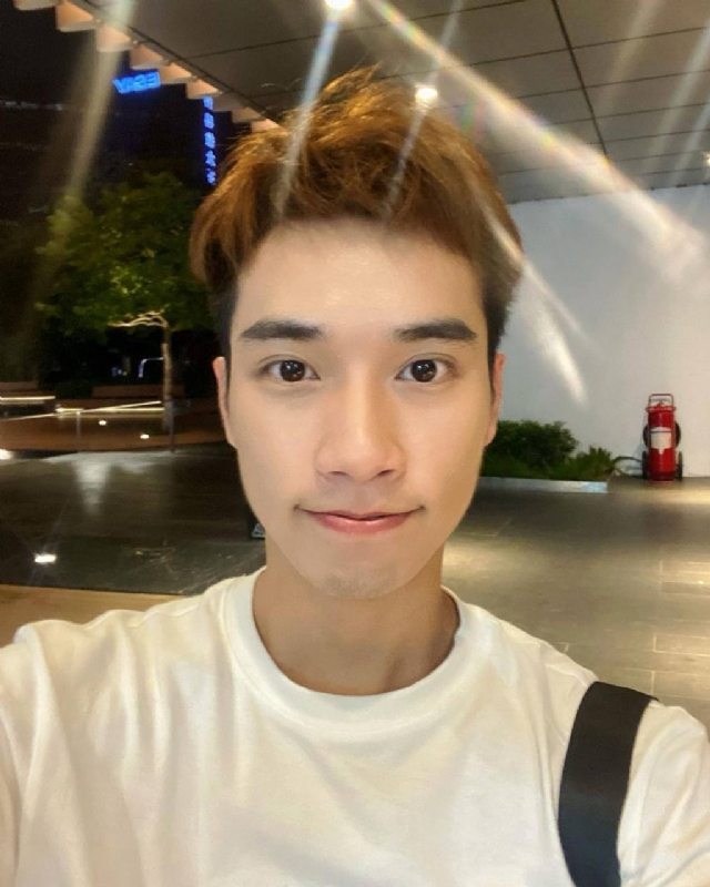油菜花的第一张照片--曲靖相亲服务中心