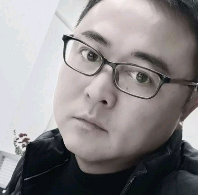 小石头的第一张照片--曲靖相亲服务中心
