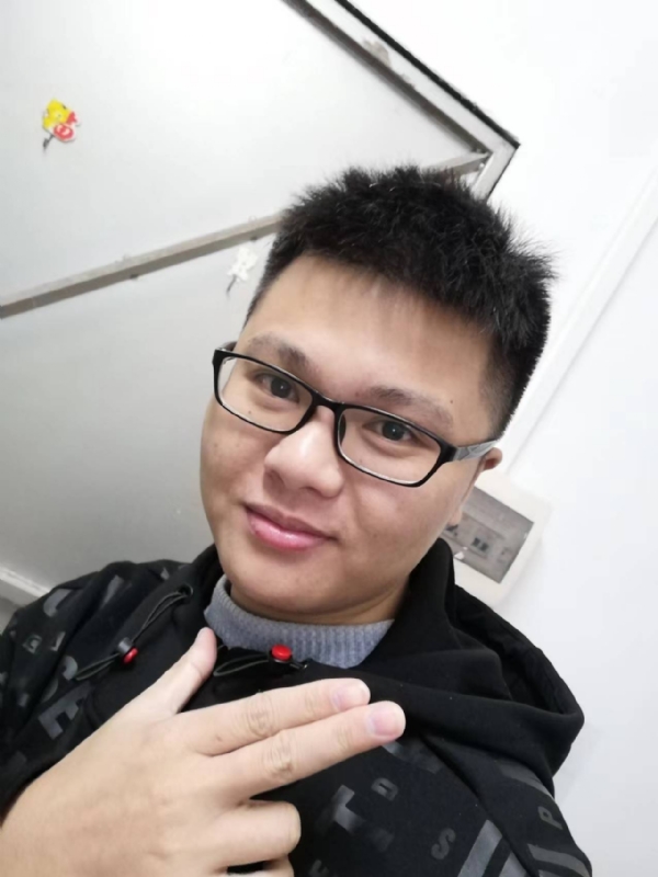 小小梦执的第一张照片--曲靖相亲服务中心