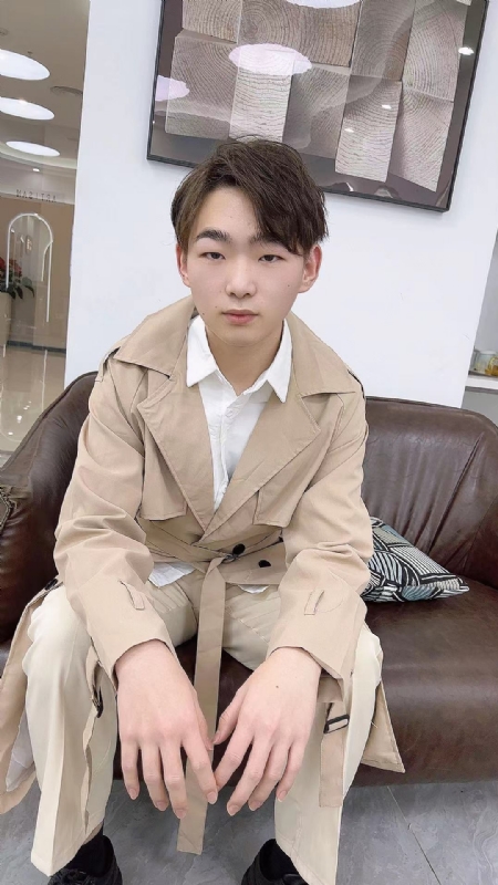 啊哲的第一张照片--曲靖相亲服务中心