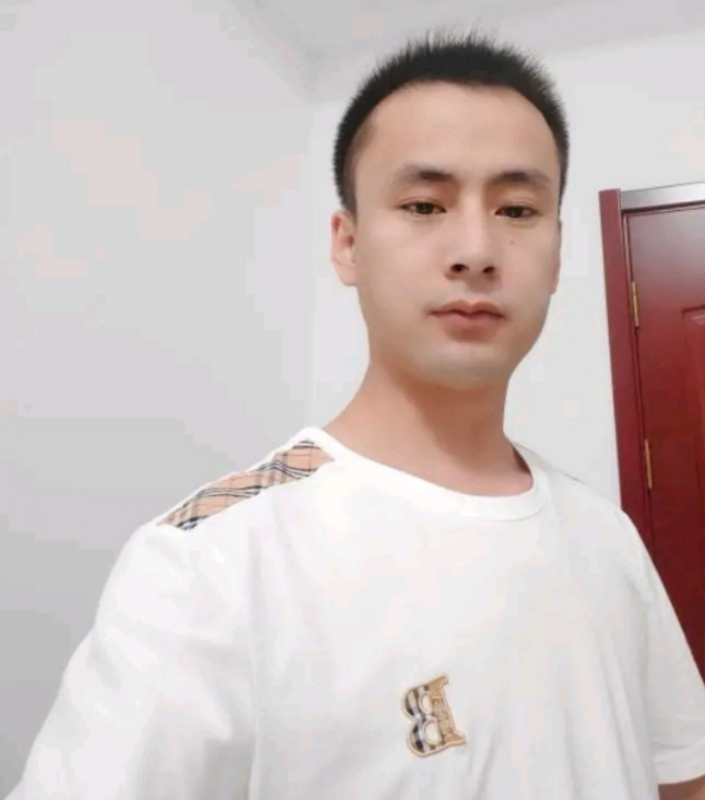 海阔天空的第一张照片--曲靖相亲服务中心