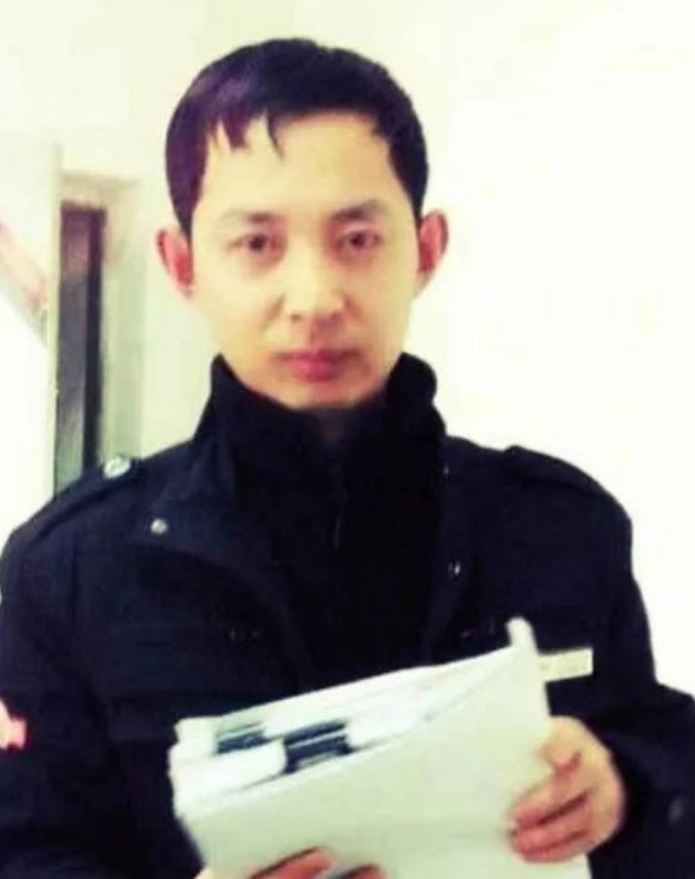 风雨中有你的第一张照片--曲靖相亲服务中心