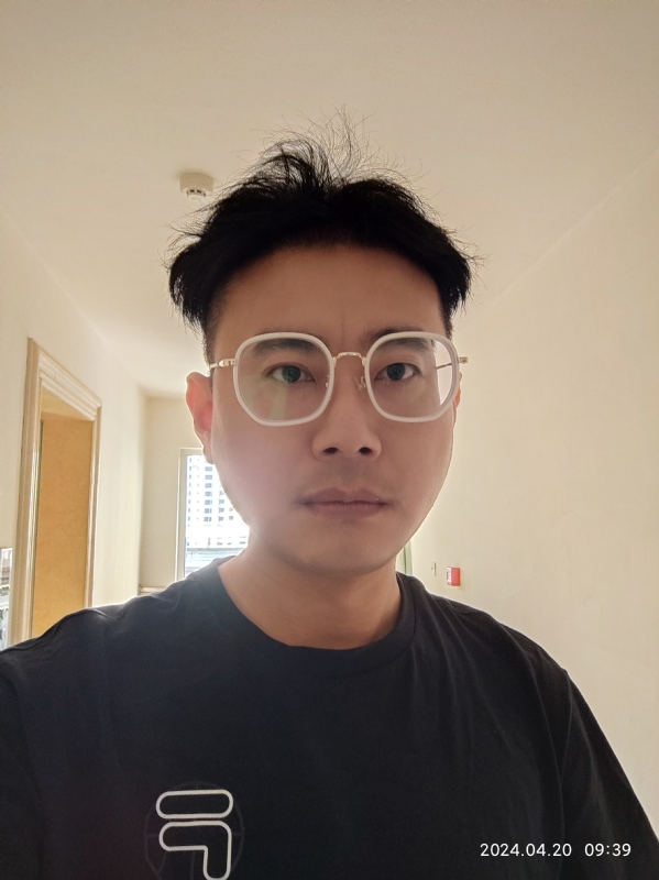 信带小李的第一张照片--曲靖相亲服务中心