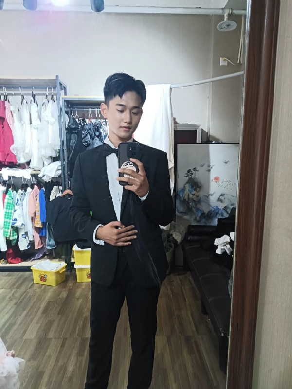 李梓宇的第一张照片--曲靖相亲服务中心