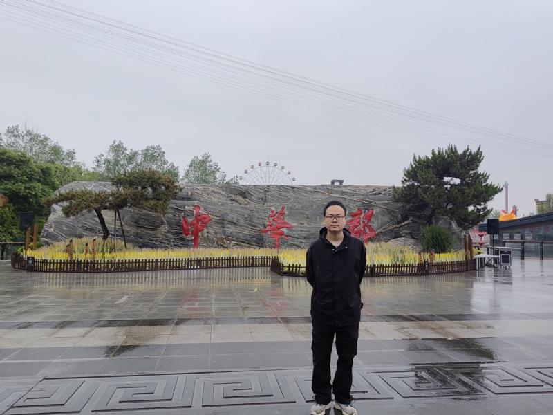 苏宾的第一张照片--曲靖相亲服务中心