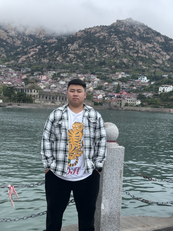 谨慎的第一张照片--曲靖相亲服务中心
