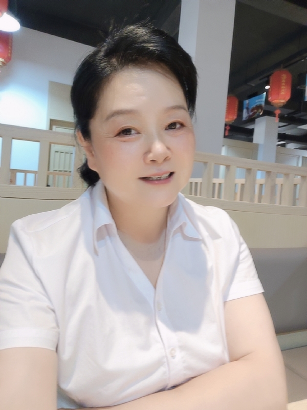 丁姐爱生活的第一张照片--曲靖相亲服务中心