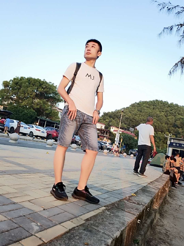俊皓的第二张照片--曲靖相亲服务中心