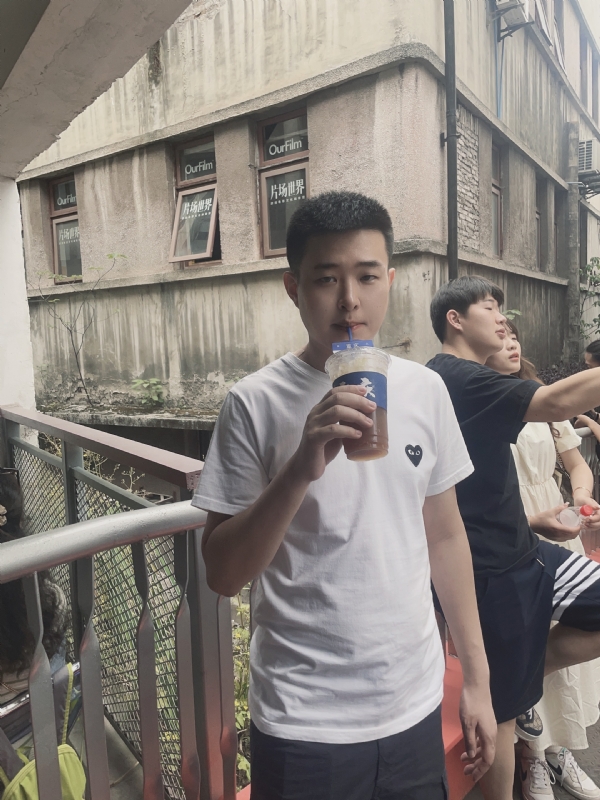 尚龙的第二张照片--曲靖相亲服务中心