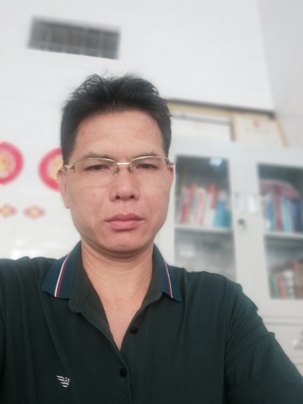 后视镜的第二张照片--曲靖相亲服务中心