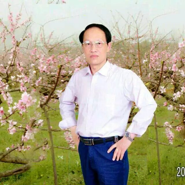 枫叶的第一张照片--曲靖相亲服务中心