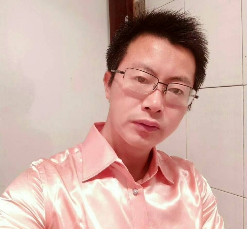 亮亮的第一张照片--曲靖相亲服务中心