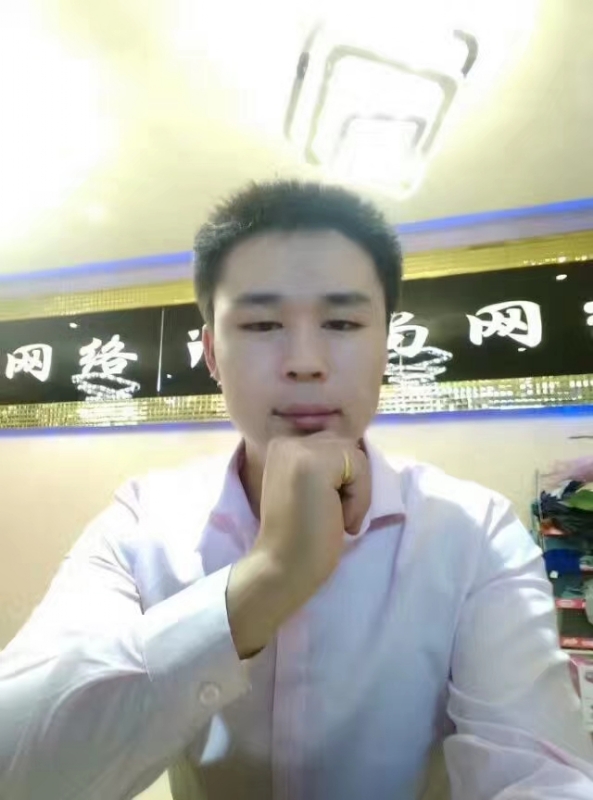 沉默寡言的第一张照片--曲靖相亲服务中心