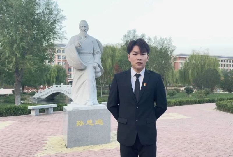 尚明月的第一张照片--曲靖相亲服务中心