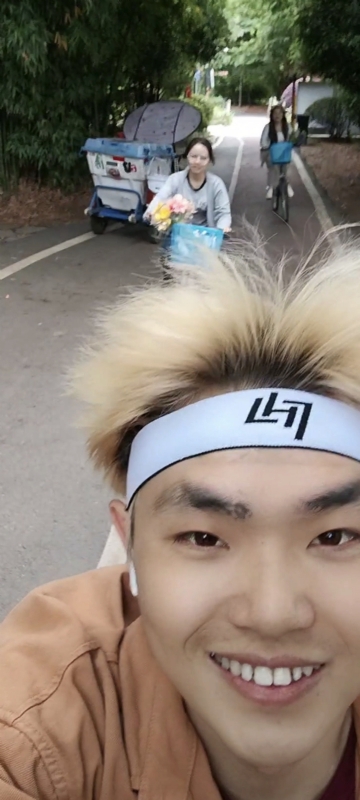 求安稳的第一张照片--曲靖相亲服务中心